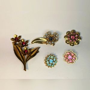 Vintage Rhinestone Lightweight Gold Tone Brooch Lot of 5 Floral